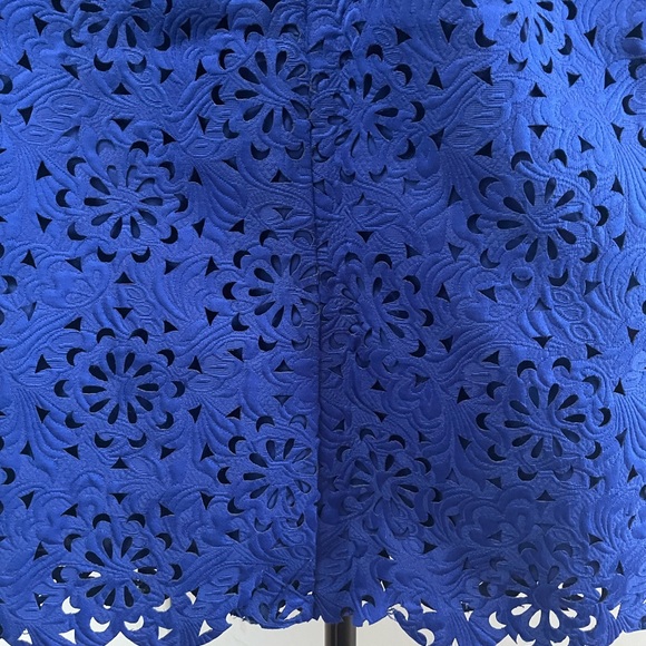 Banana Republic pencil skirt. - Picture 3 of 11